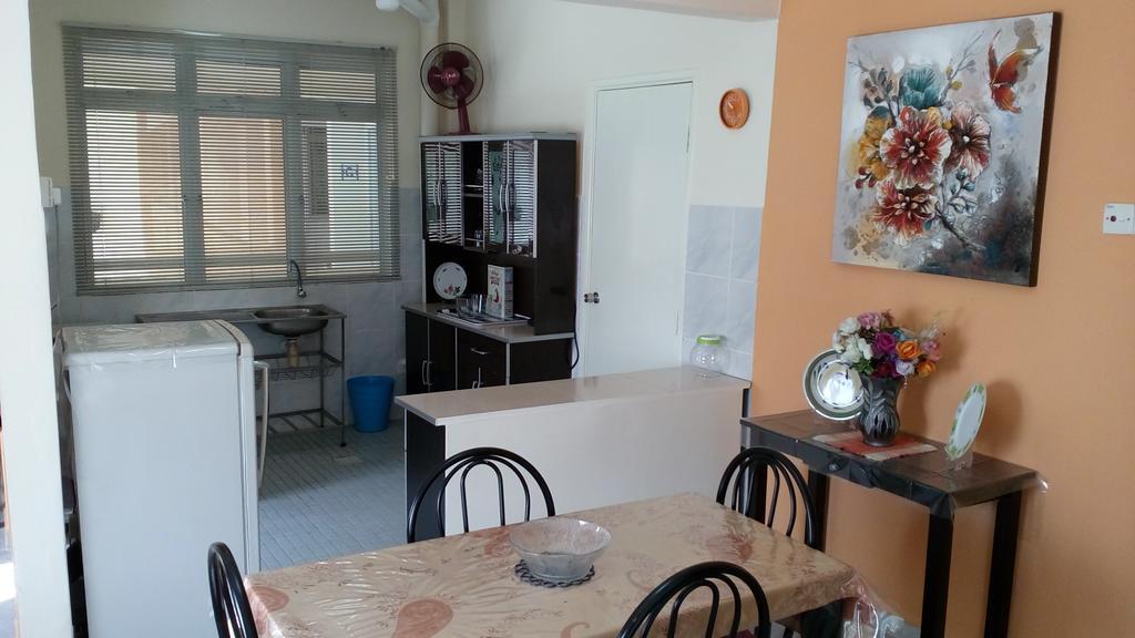 Relaxing Retreats At Cocobay Apartments Port Dickson Exterior foto